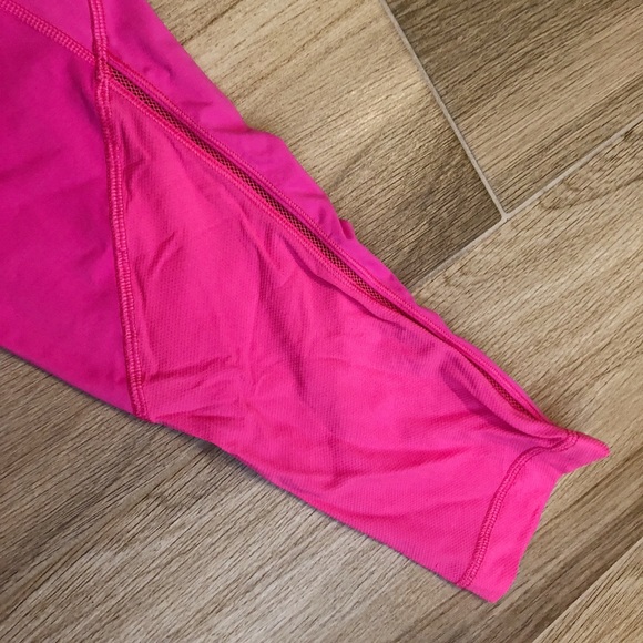 Lululemon Pink Crop Leggings with Pockets - Picture 3 of 4